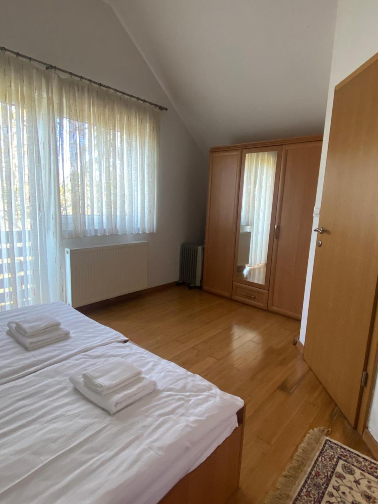 Holiday Home Lemut Крань Экстерьер фото